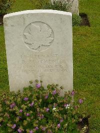 Etaples Military Cemetery - Mitchener, John Roy